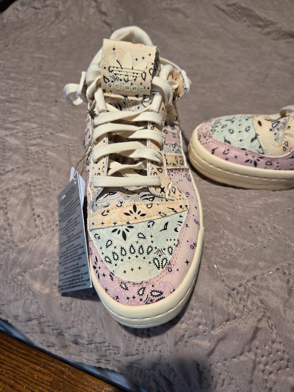 New Women's Adidas 84 CL Low Sneakers - Picture 3 of 9